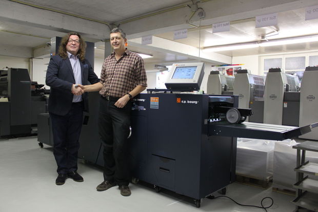 Drukkerij Schoonaert - Roesbrugge investeert in C.P. Bourg professional Bookletmaker